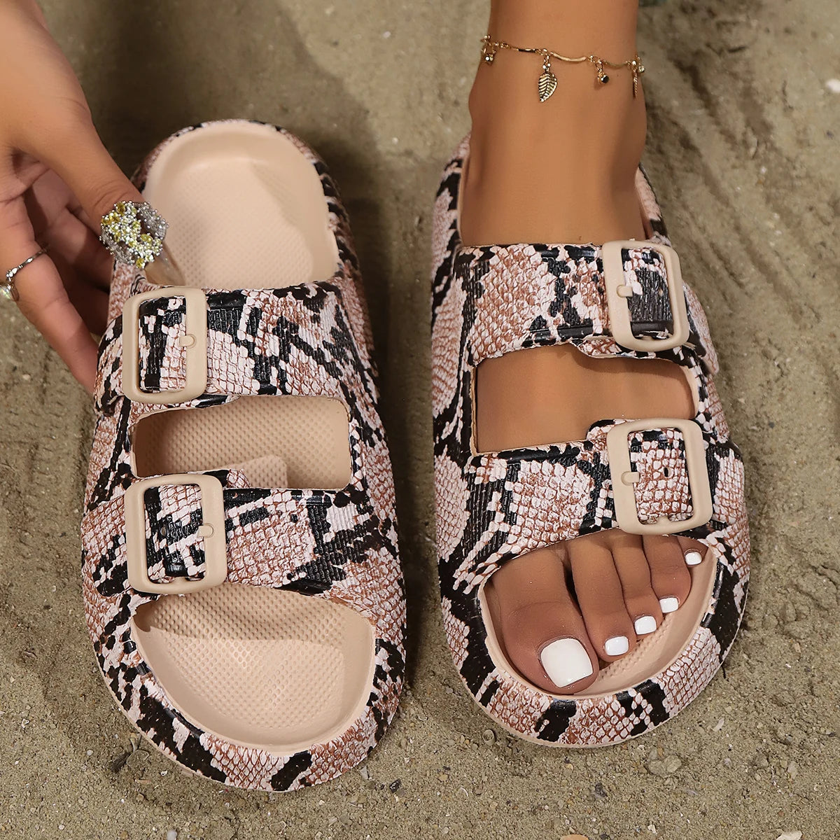 MODEGEIST Damen Flache Sandalen Verstellbare Schnalle Casual Design Komfort