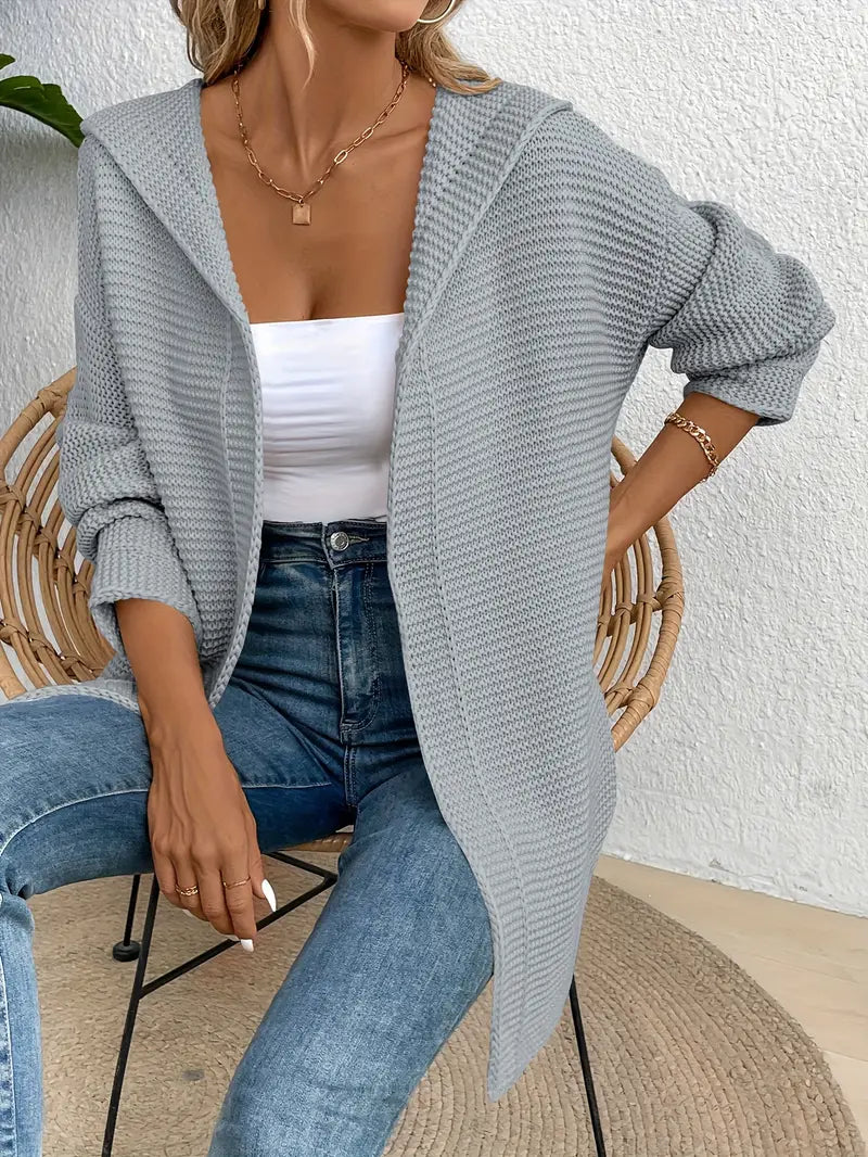 Kuschelige, elegante Strickjacke mit Kapuze von Amari