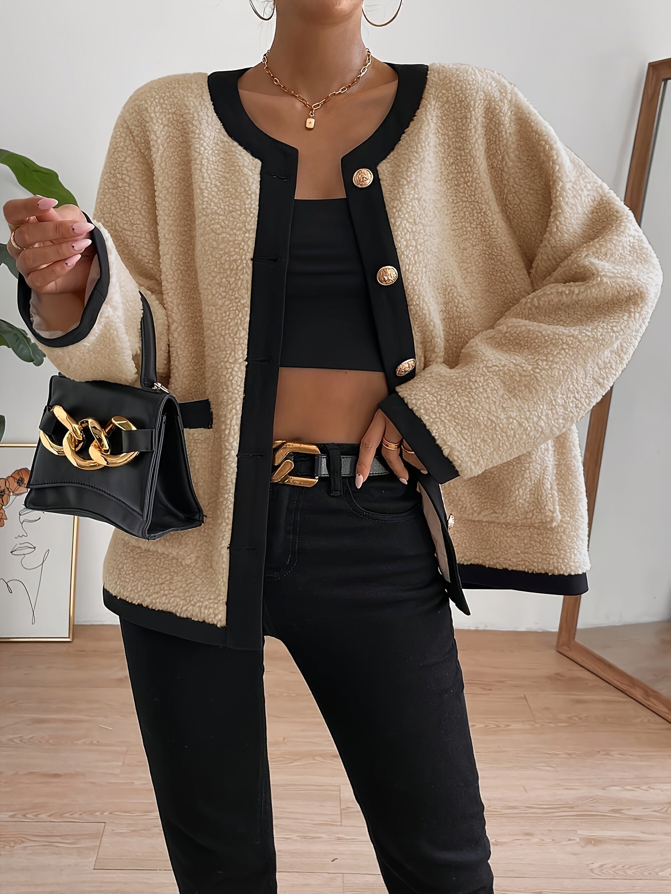 ModeGeist | Kurze Jacke mit Kontrastdetails Polyester Stilvoll und Komfortabel