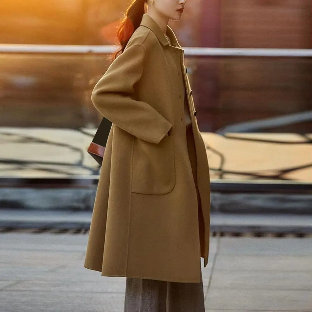 ModeGeist | Klassischer Wollmantel mit Taschen