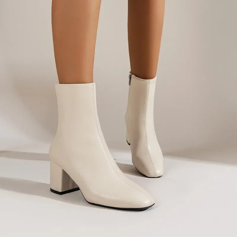 ModeGeist | Bequeme Damen Stiefeletten mit Absatz