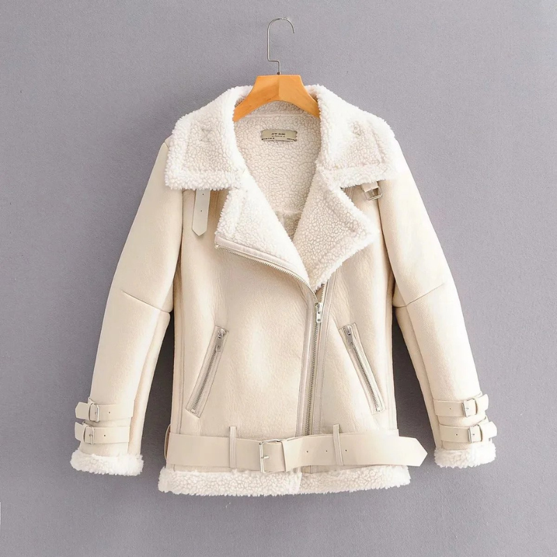 ModeGeist | weiße Jacke aus umgekehrtem Lamm - elegante Damen Winterjacke