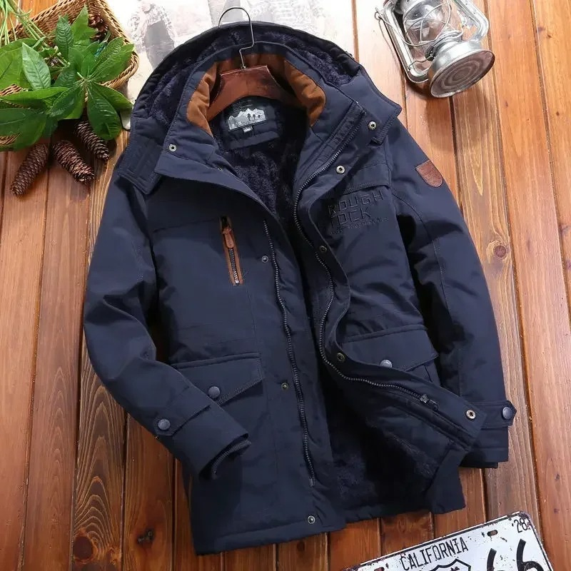 Herrenjacke mit wasserdichten und flauschigen Innenfutter