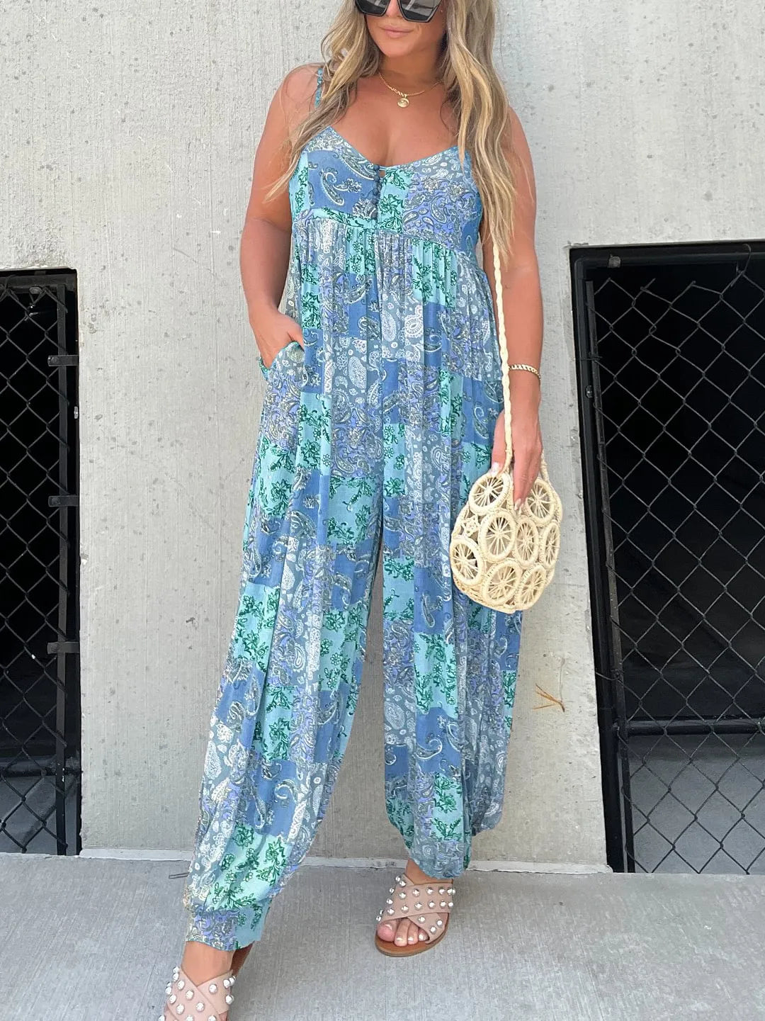 Lockerer Jumpsuit aus Jamaika mit Patchworkmuster