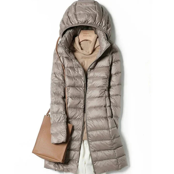 ModeGeist | Lange Winterjacke für Frauen mit Kapuze