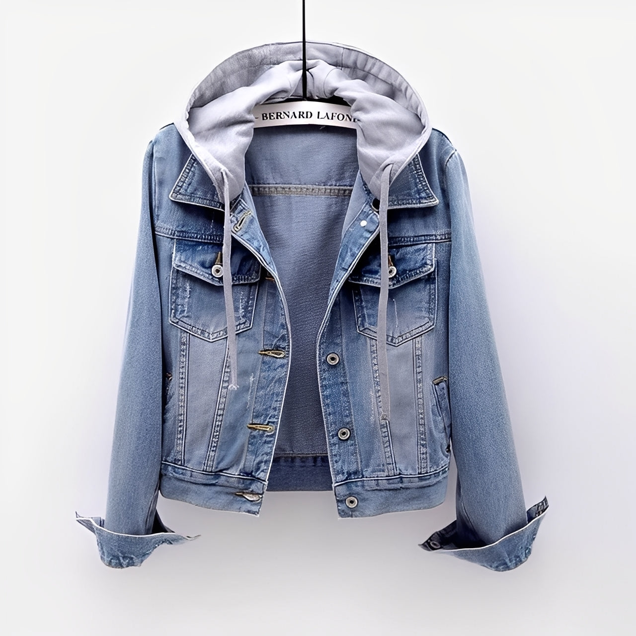 ModeGeist | Stilvolle Jeansjacke mit abnehmbarer Kapuze für Frauen