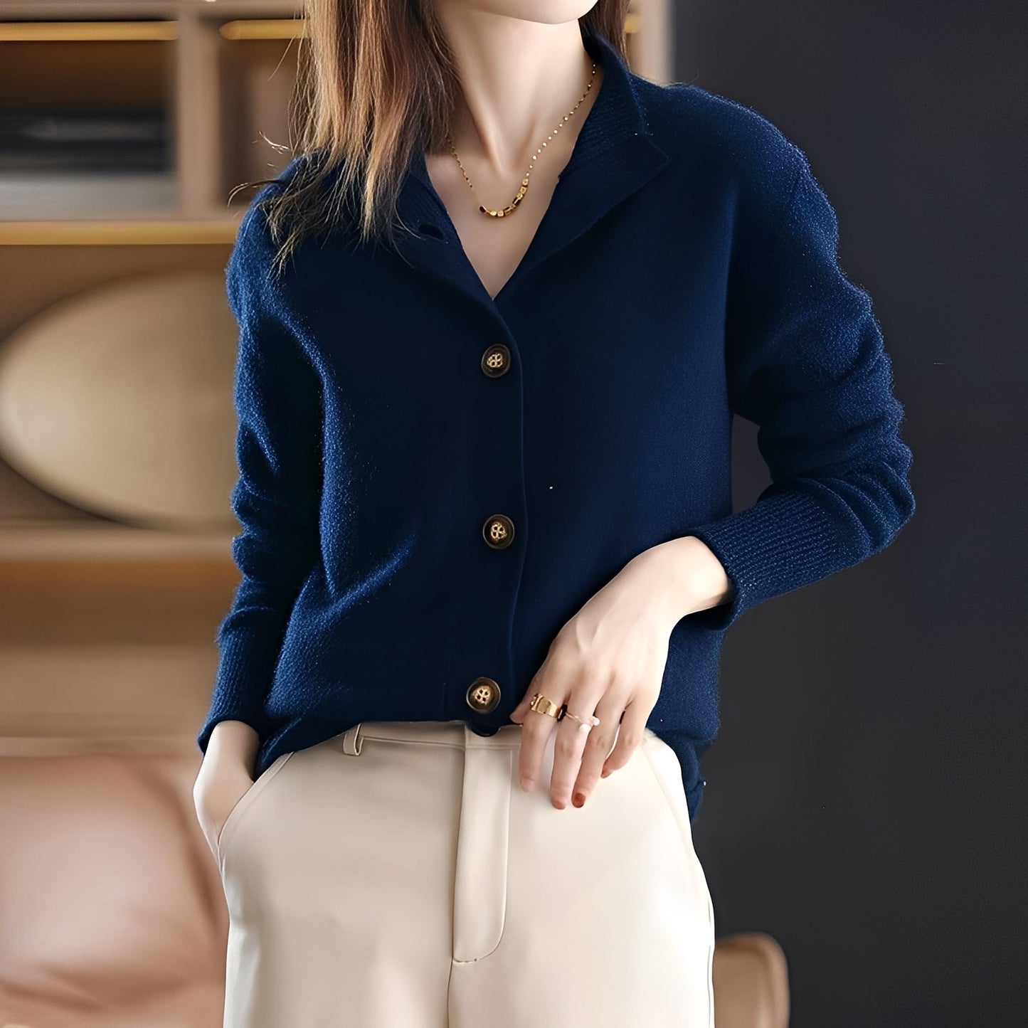 ModeGeist | Eleganter, lässig geschnittener Cardigan mit Knöpfen für Frauen