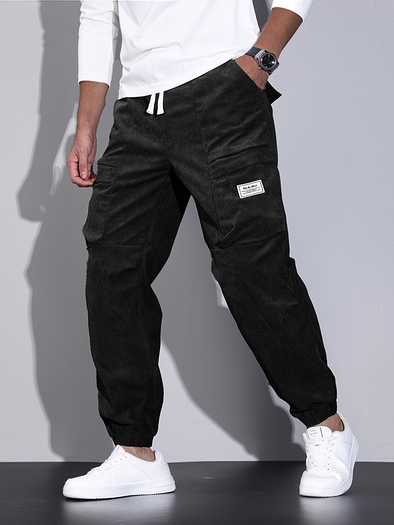 Cordhose in Kaffeefarbe - Leo-Muster