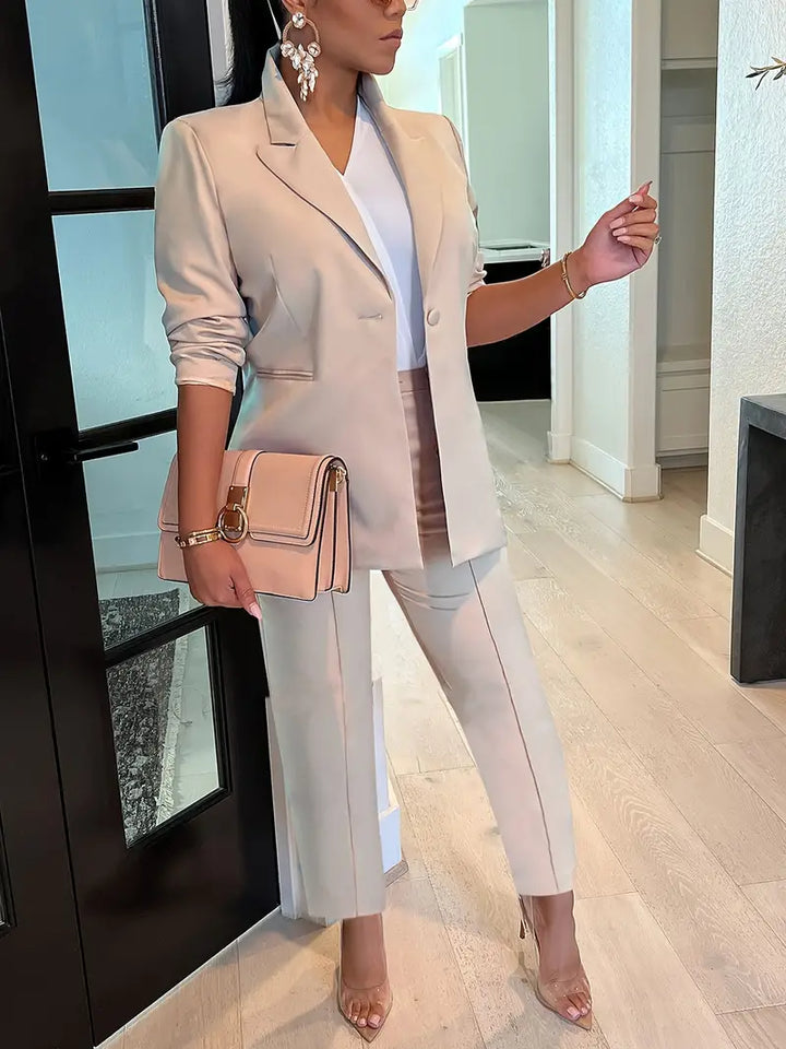 Edles Hosenanzug-Set aus Blazer und Hose