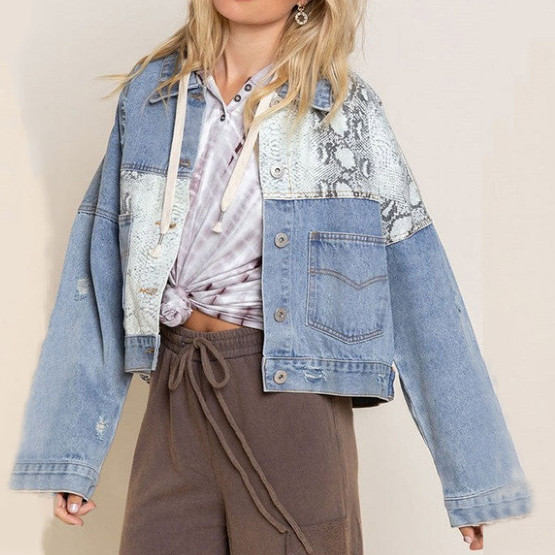 ModeGeist | Jeansjacke mit Leopardenmuster Cool und Trendy Einzigartiges Design