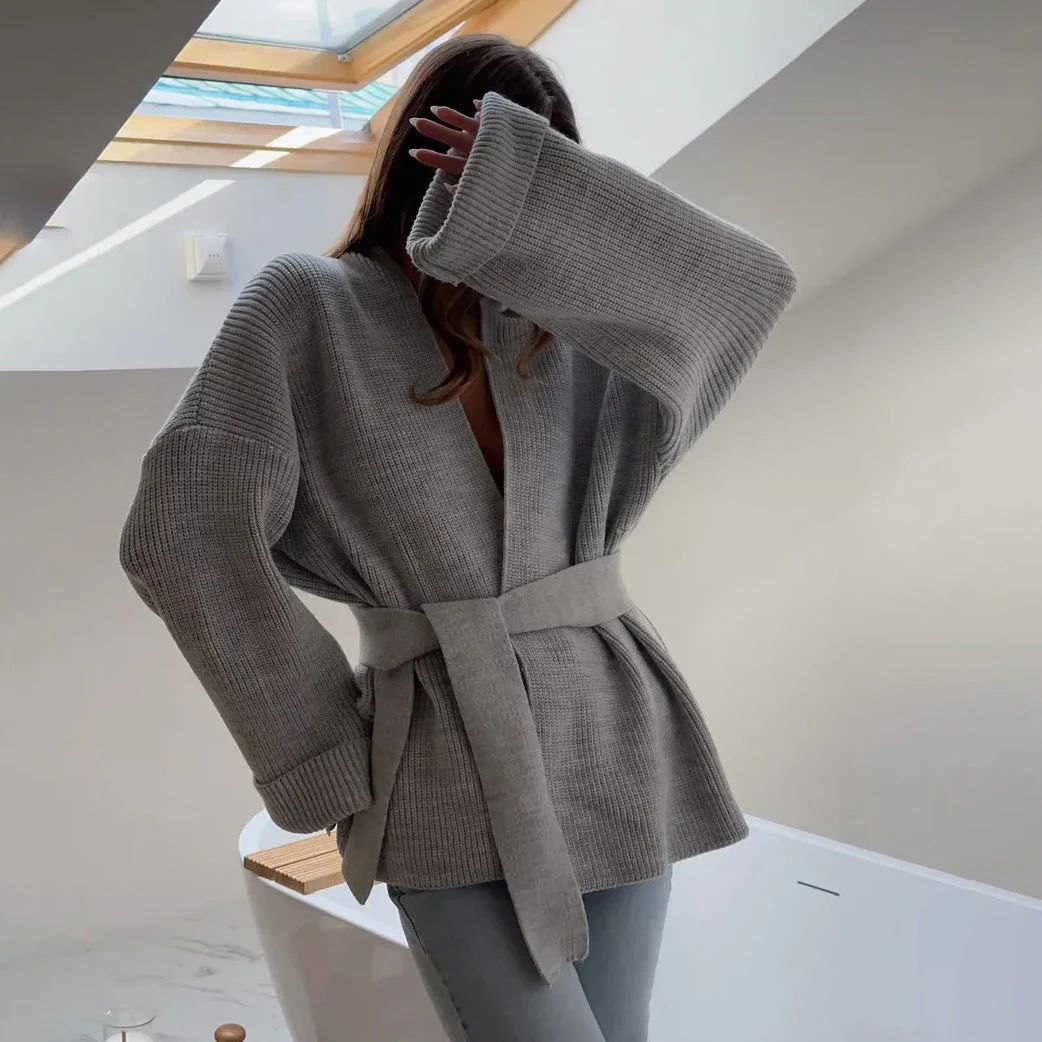 ModeGeist | gerippte Strick-Wickelstrickjacke mit Bindegürtel
