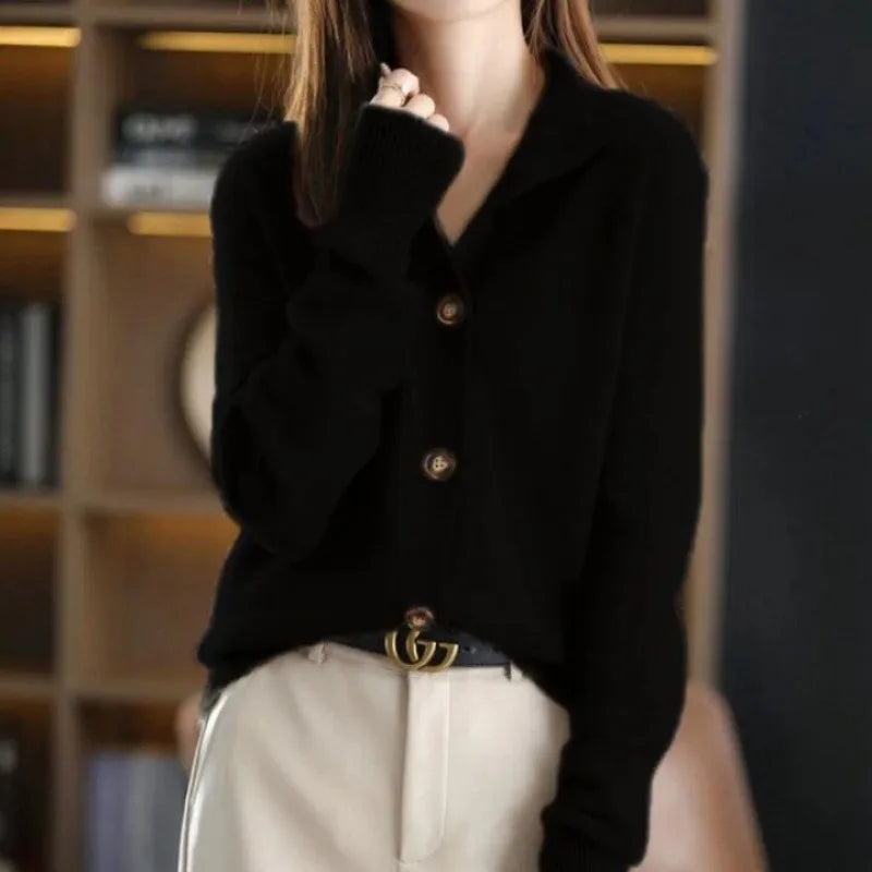 ModeGeist | Strickjacke mit Knöpfen Wollmischung Weich und Elegant