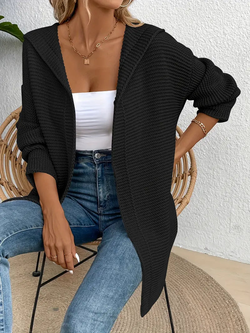 Kuschelige, elegante Strickjacke mit Kapuze von Amari