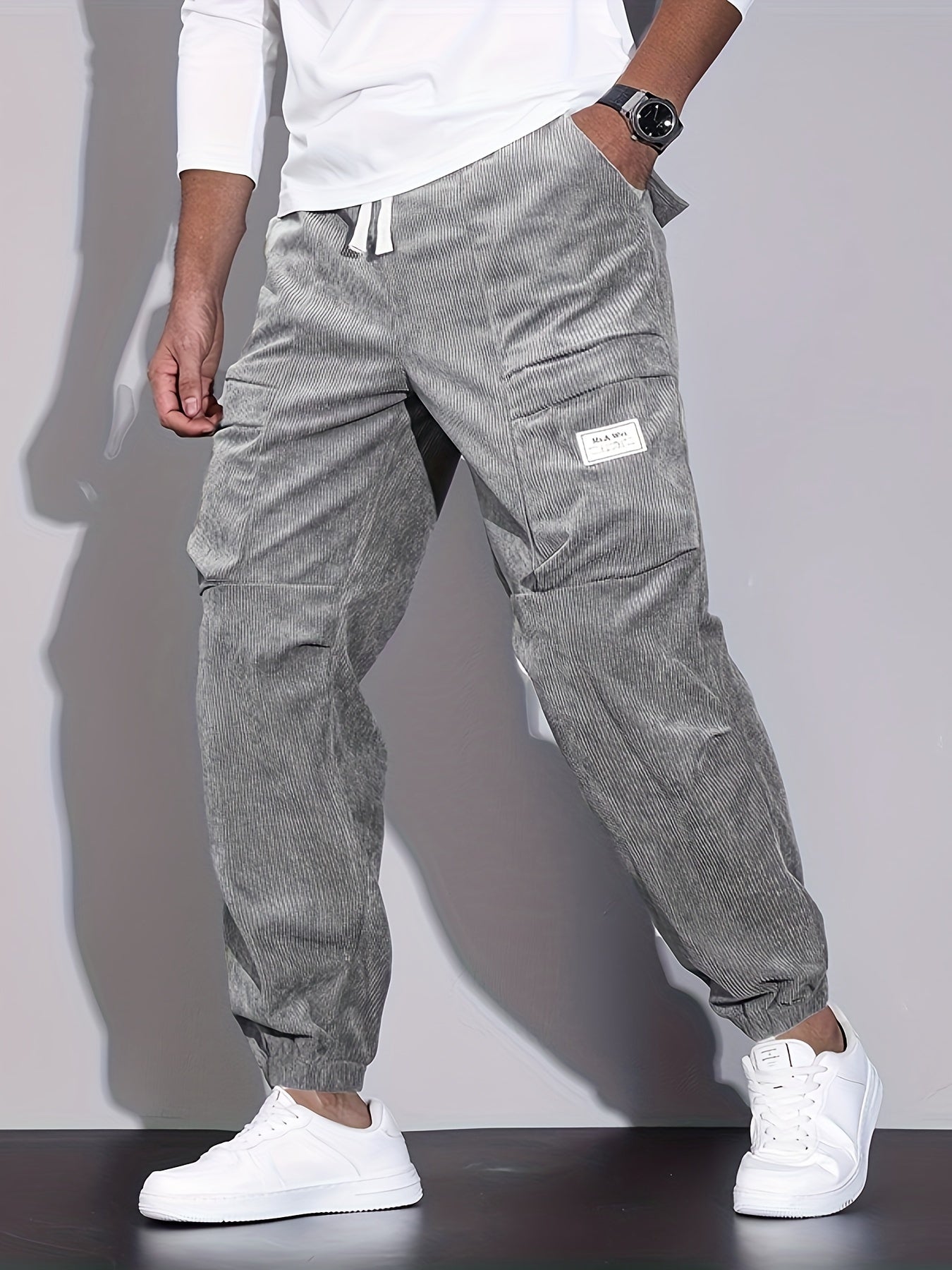 Cordhose in Kaffeefarbe - Leo-Muster