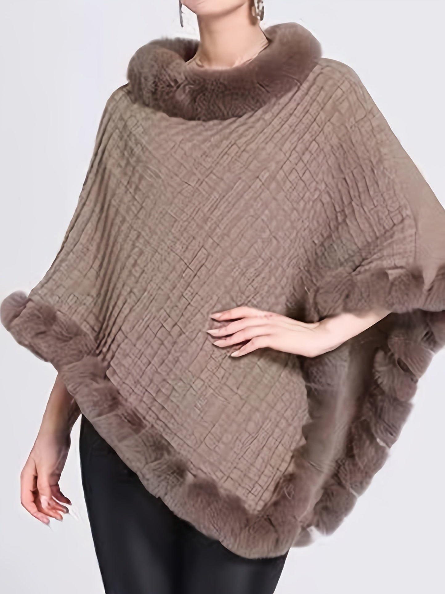 ModeGeist | Poncho mit Pelzdetails Acrylmix Elegante Struktur