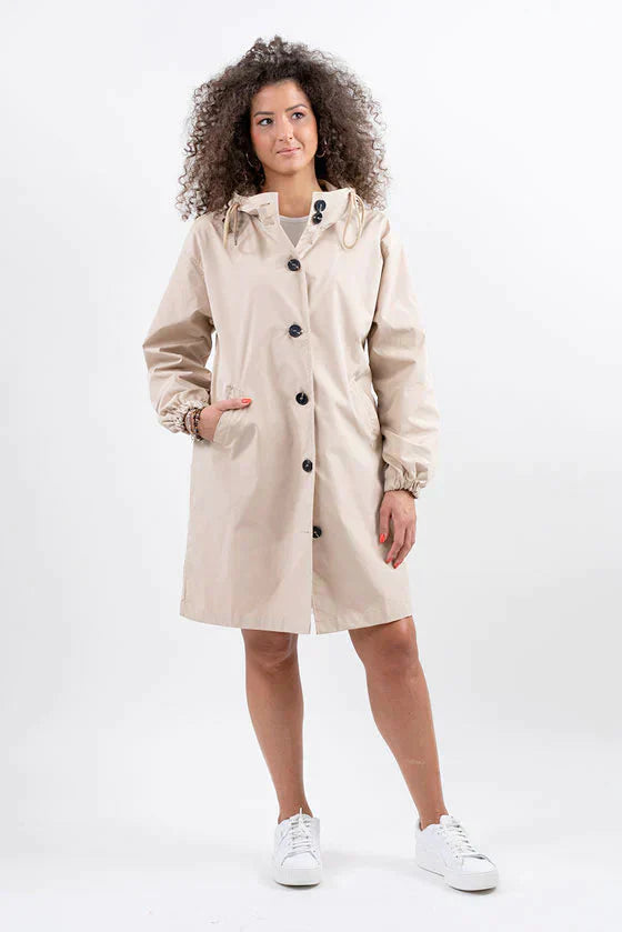 ModeGeist | Schicke Weiße Regenjacke