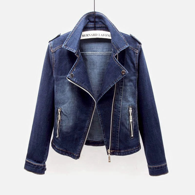 ModeGeist | Jeansjacke mit zeitlosem Fusionsstil