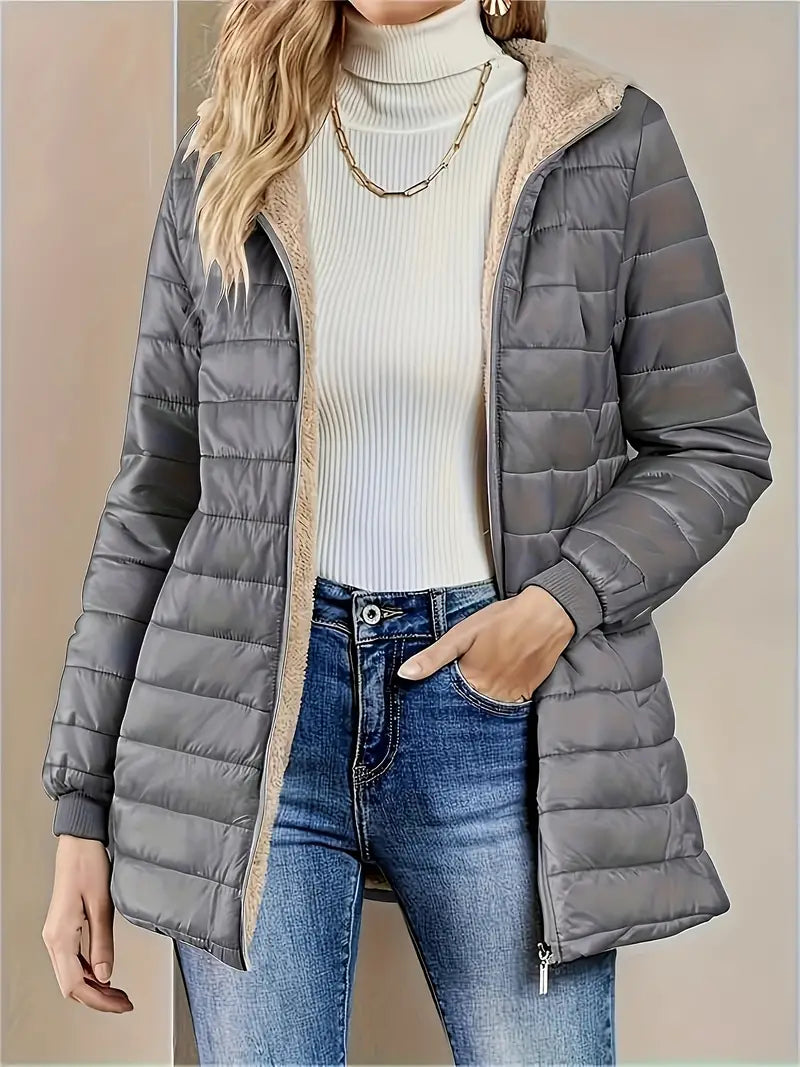 ModeGeist | Mittellange Kapuzen Steppjacke
