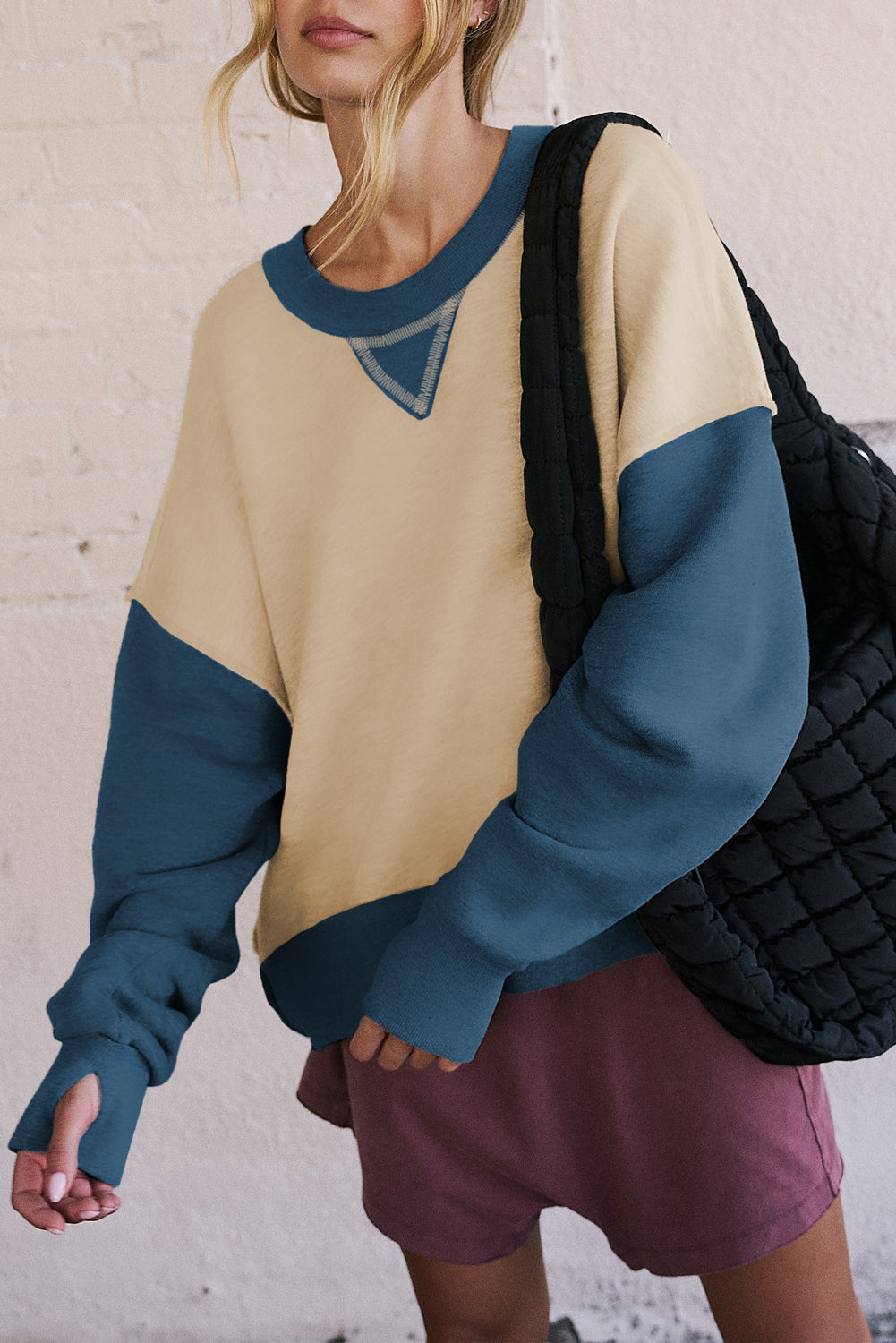 Damensweatshirt mit Daumenlöchern und Colorblock-Design von Fudus