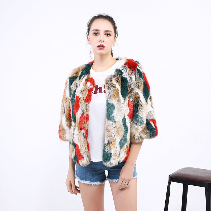 Damen Flauschige Kunstpelzjacke mit lebhaftem Muster und weit geschnittenen Ärmeln ModeGeist