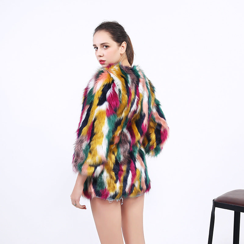 Damen Modische Kunstfelljacke mit auffälligem Design ModeGeist