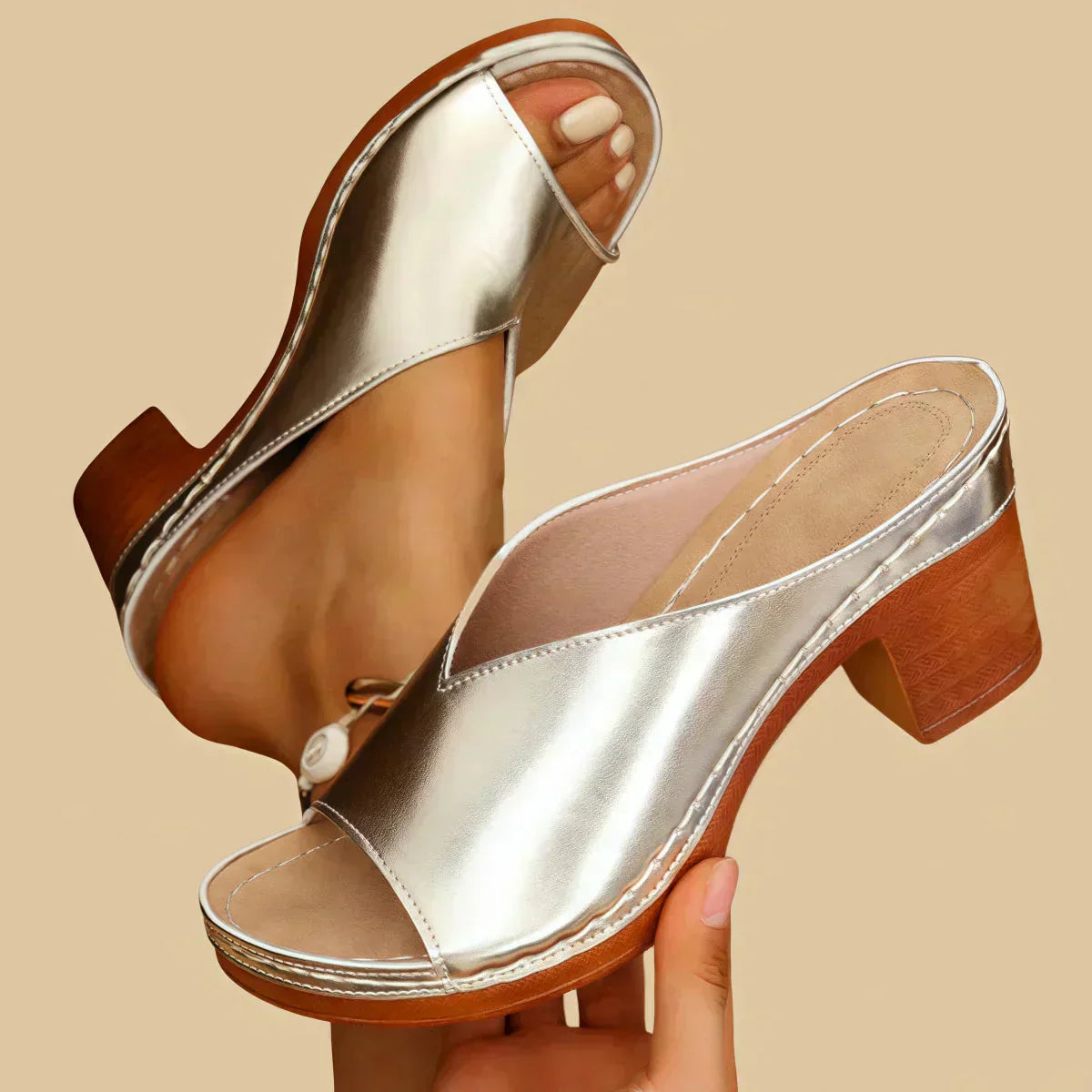 MODEGEIST Damen Sandalen Blockabsatz Holz Beige