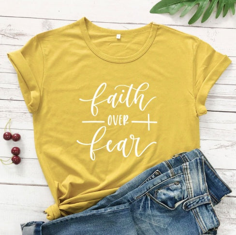 Frauen T-Shirt mit christlichem Glaubens-Aufdruck von Fudus