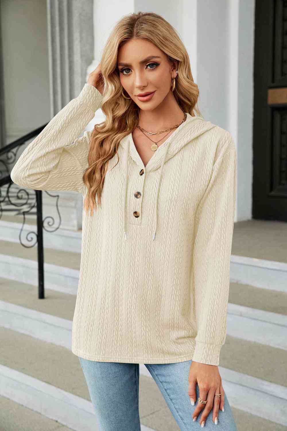 Damen Kapuzenpullover aus Kabelstrick mit langen Ärmeln