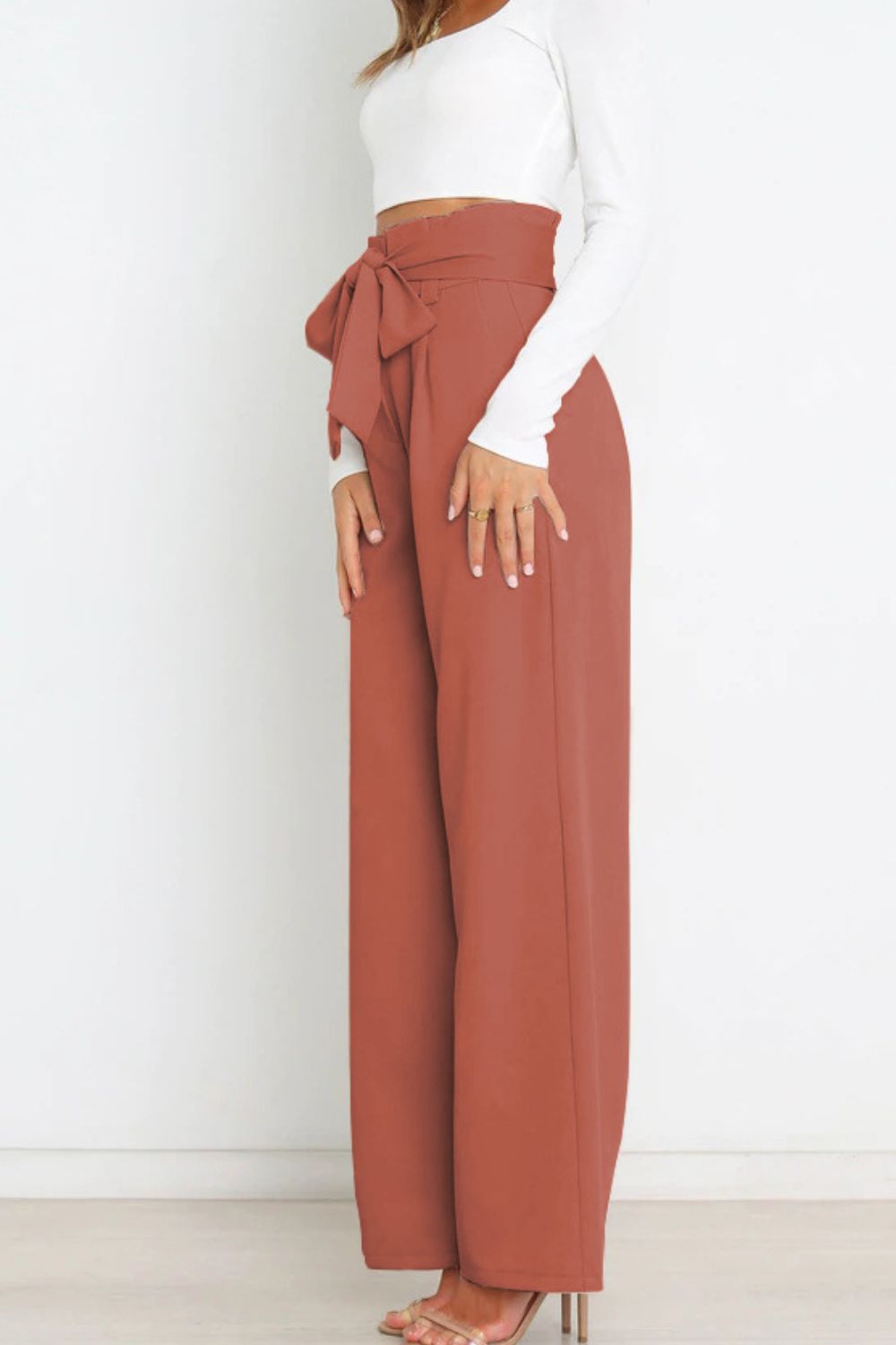 ModeGeist | Hohe Taille Paperbag Hose mit Schleifendetail