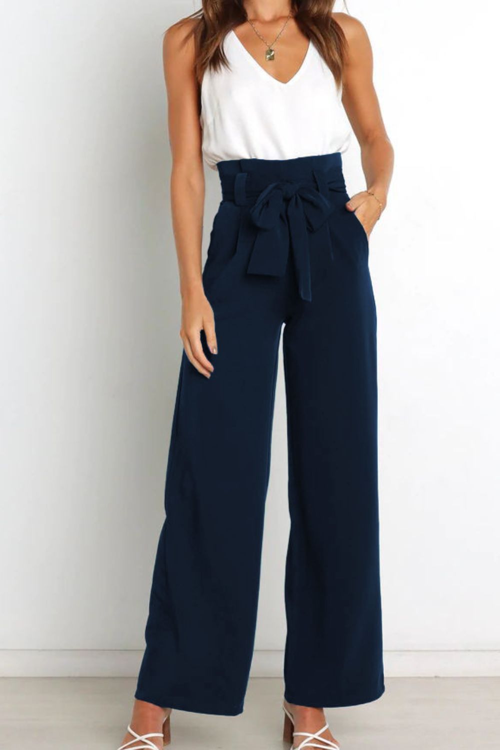 ModeGeist | Hohe Taille Paperbag Hose mit Schleifendetail