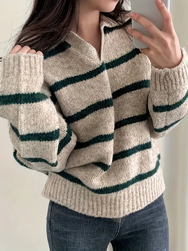 Gestrickter V-Ausschnittpullover mit Streifenmuster für Weihnachten
