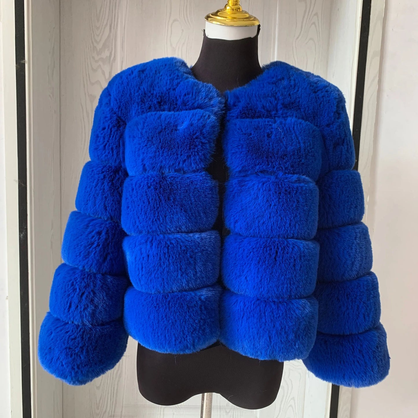 Modische Winterjacke aus Pelz für Damen - Sari