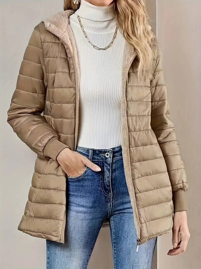 ModeGeist | Mittellange Kapuzen Steppjacke
