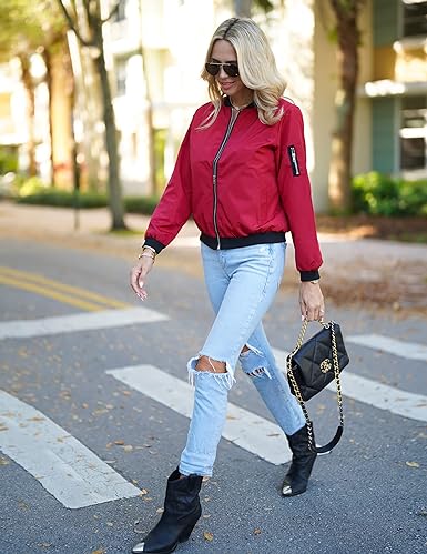 Avelena Bomberjacke im lässigen Streetwear-Stil