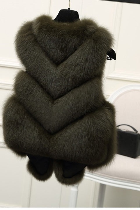 Damen Luxus Kunstfell Weste mit voluminösen Details ModeGeist