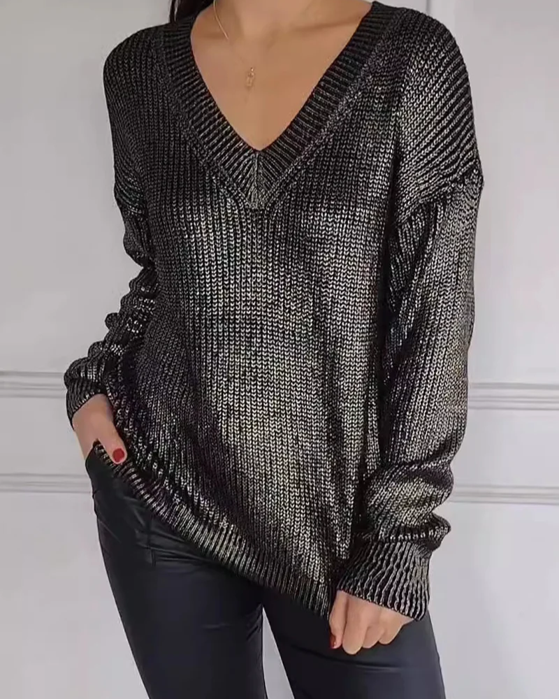 REBEKKA:  Pullover mit lässigem V-Ausschnitt
