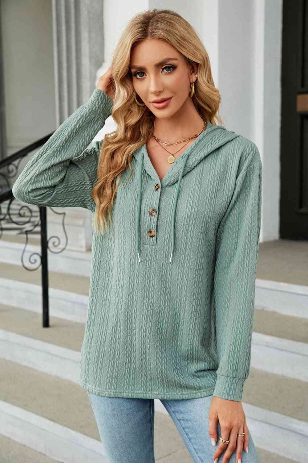 Damen Kapuzenpullover aus Kabelstrick mit langen Ärmeln