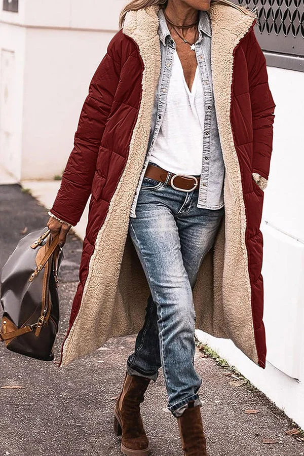 ModeGeist | Trendige Jacke mit Kapuze und Betontem Kragen