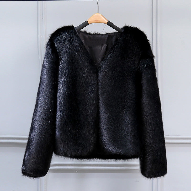Damen Elegante Kunstfelljacke mit V-Ausschnitt und weichem Innenfutter ModeGeist