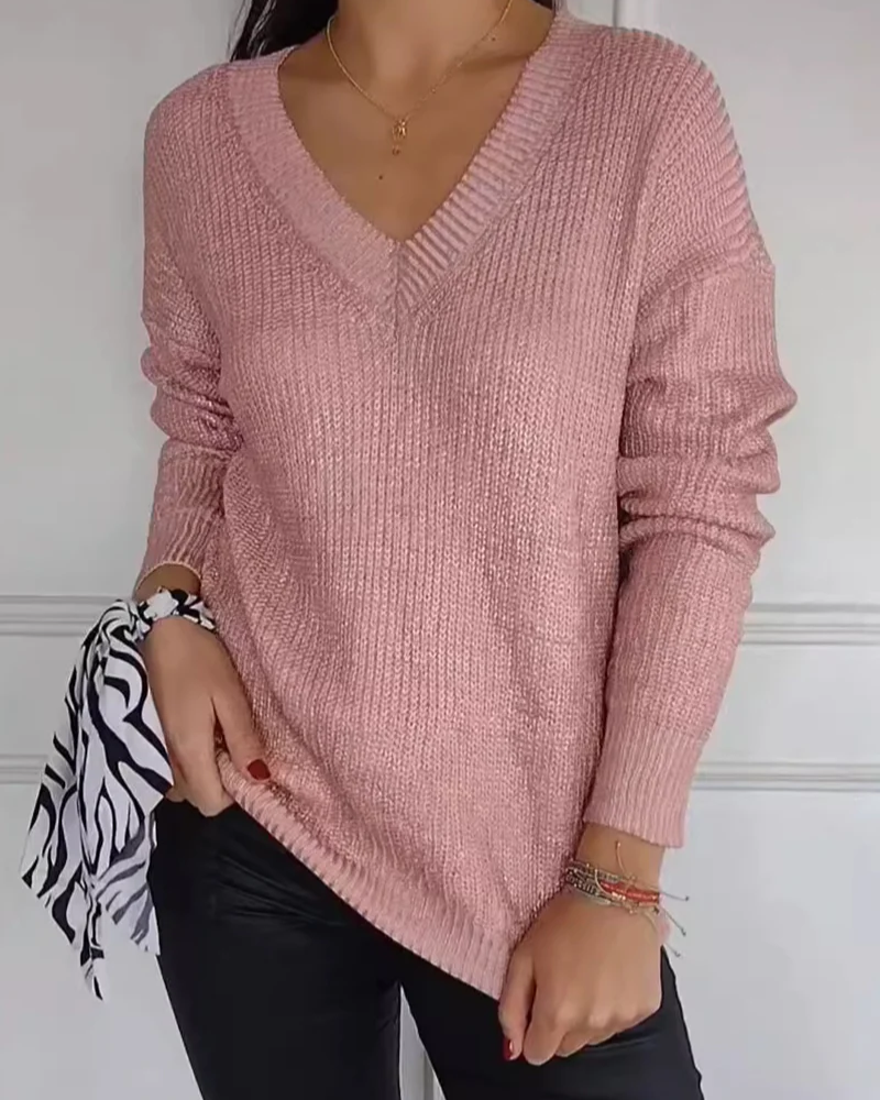 REBEKKA:  Pullover mit lässigem V-Ausschnitt