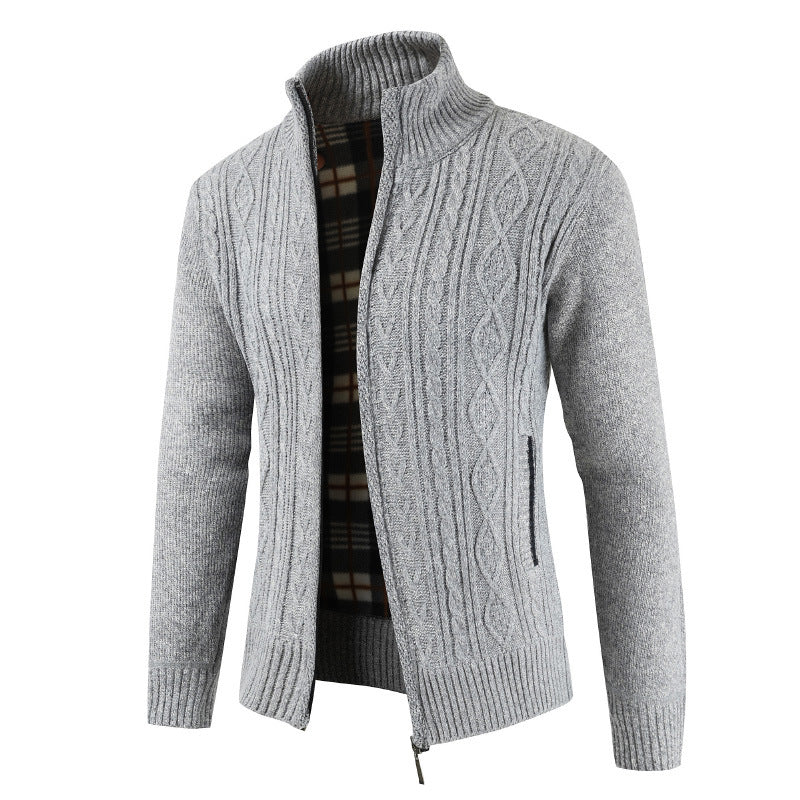 Herren Strickjacke mit Zopfdesign und hohem Kragen ModeGeist