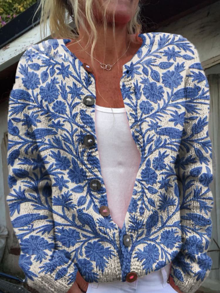 ModeGeist | Knopflose Strickjacke mit Blumenmuster Strick Elegant und Komfortabel