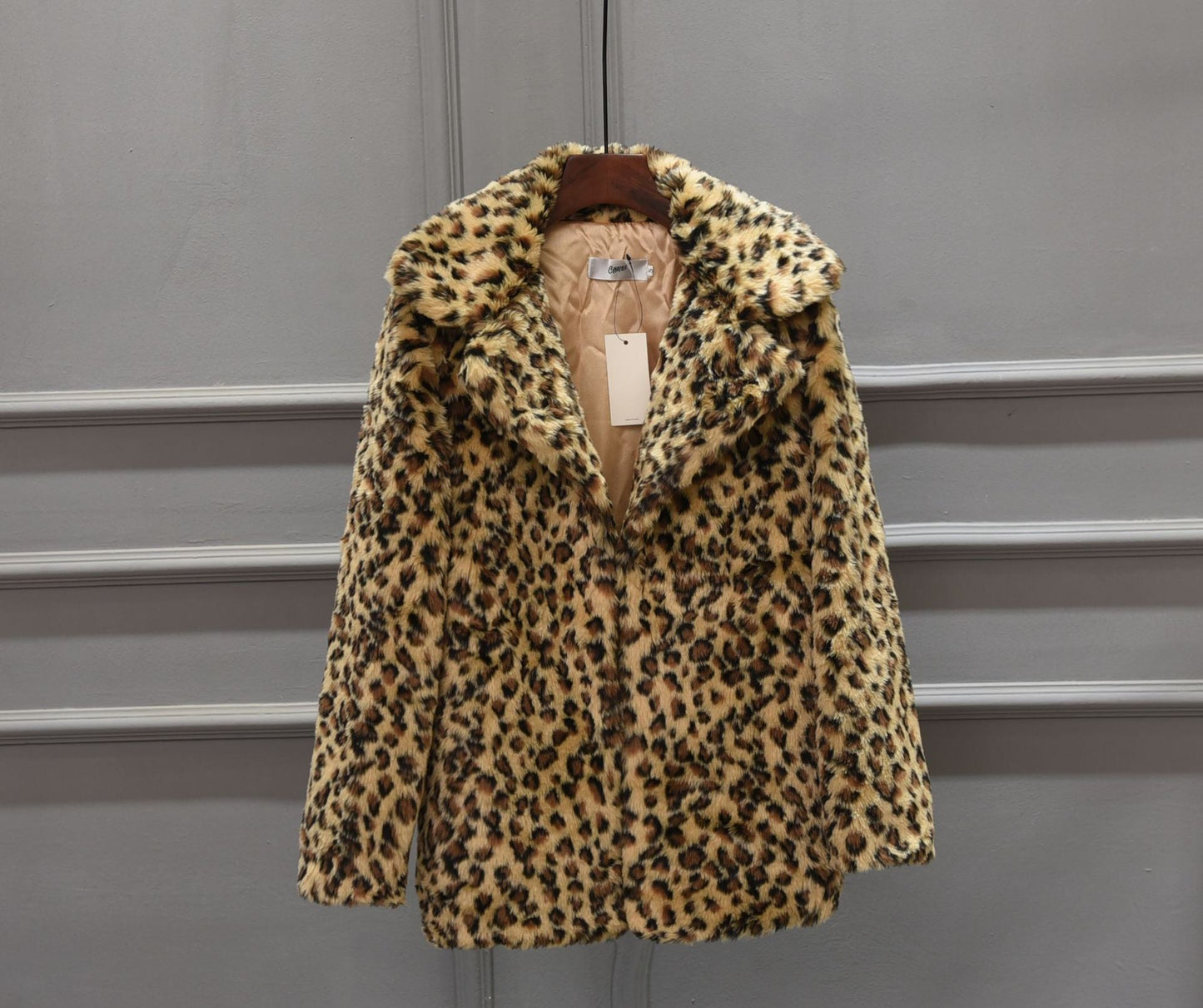 Damen Luxus Kunstpelzjacke im Leopardenmuster ModeGeist