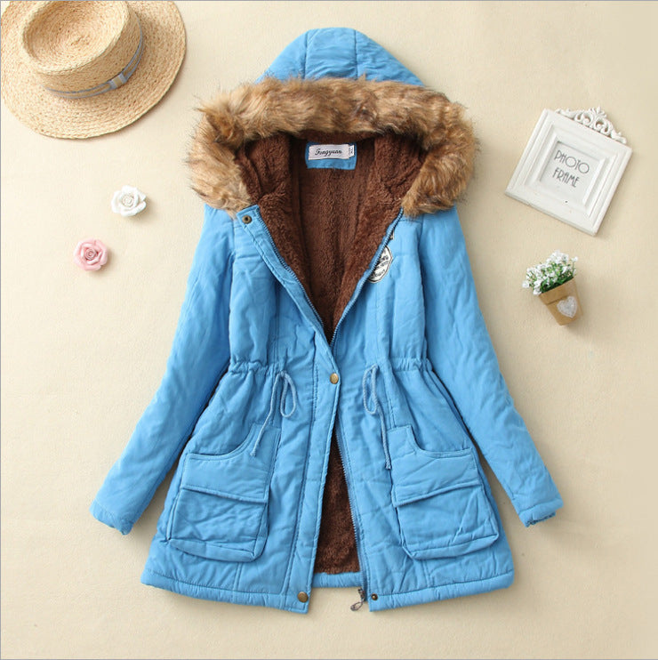 Damen gesteppte Winterjacke mit abnehmbarem Kunstfellkragen und praktischen aufgesetzten Taschen ModeGeist