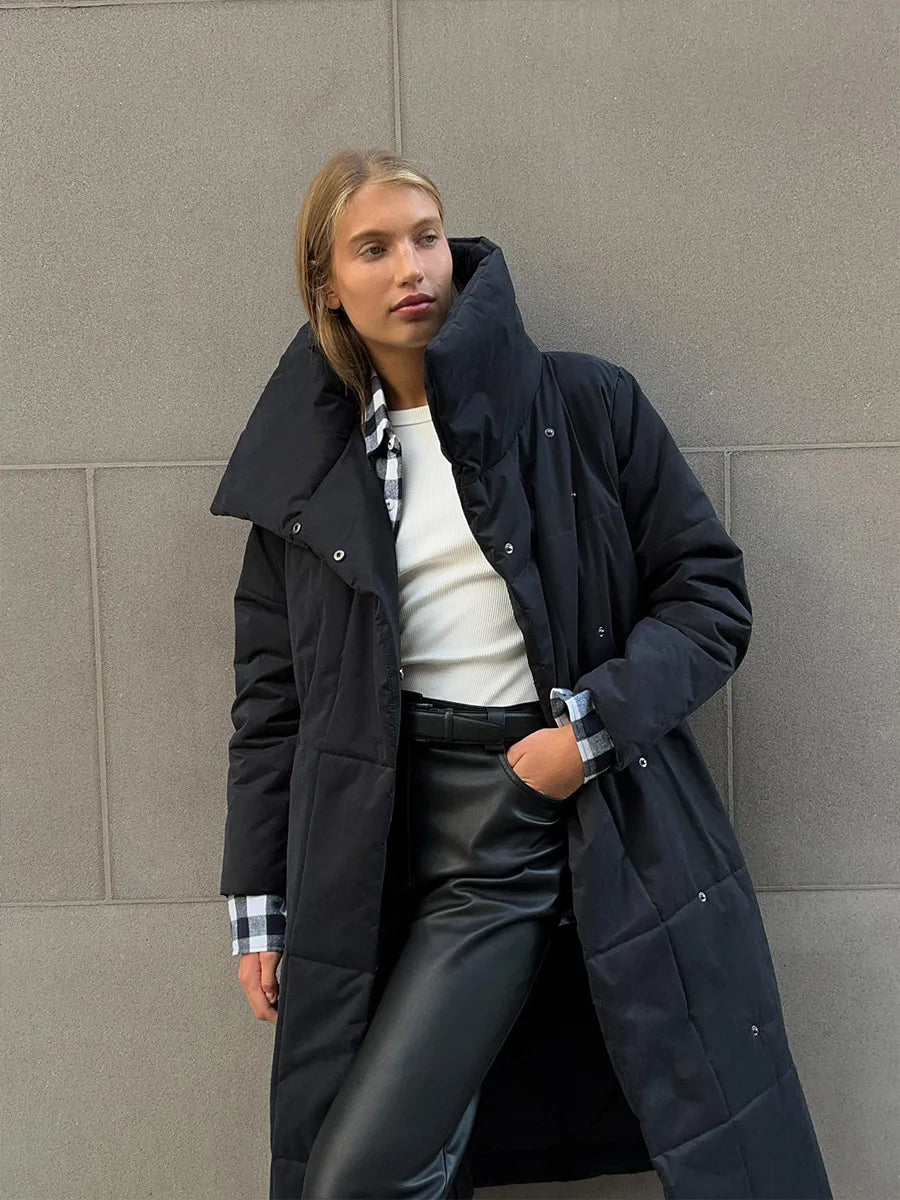 ModeGeist | Lange Winterjacke mit elegantem breitem Kragen