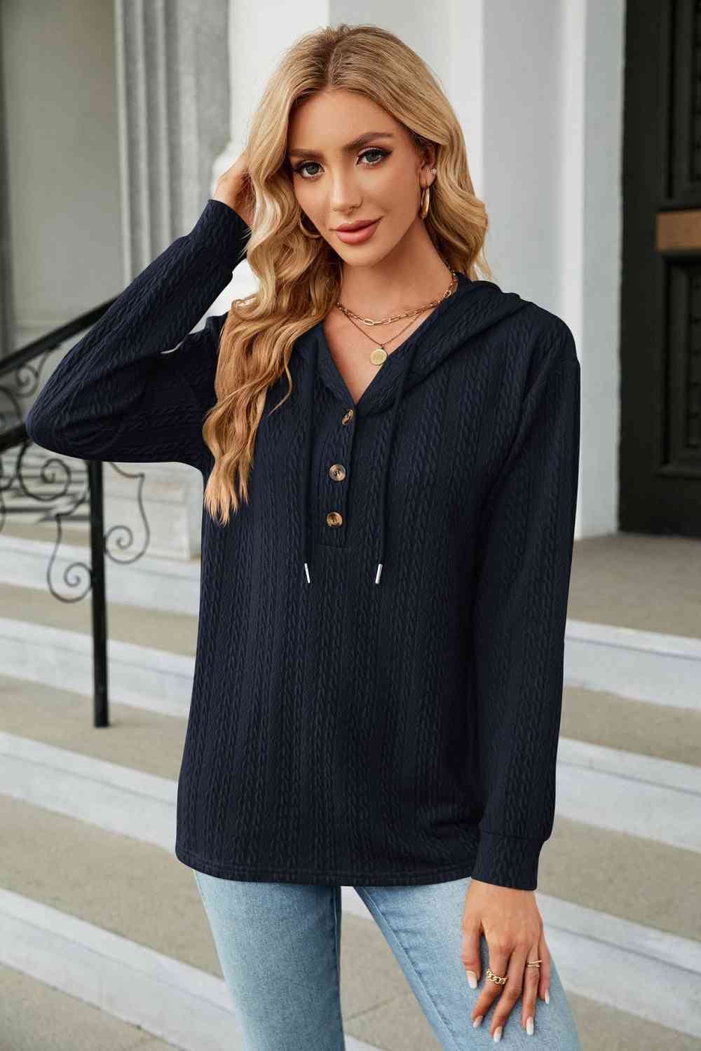Damen Kapuzenpullover aus Kabelstrick mit langen Ärmeln