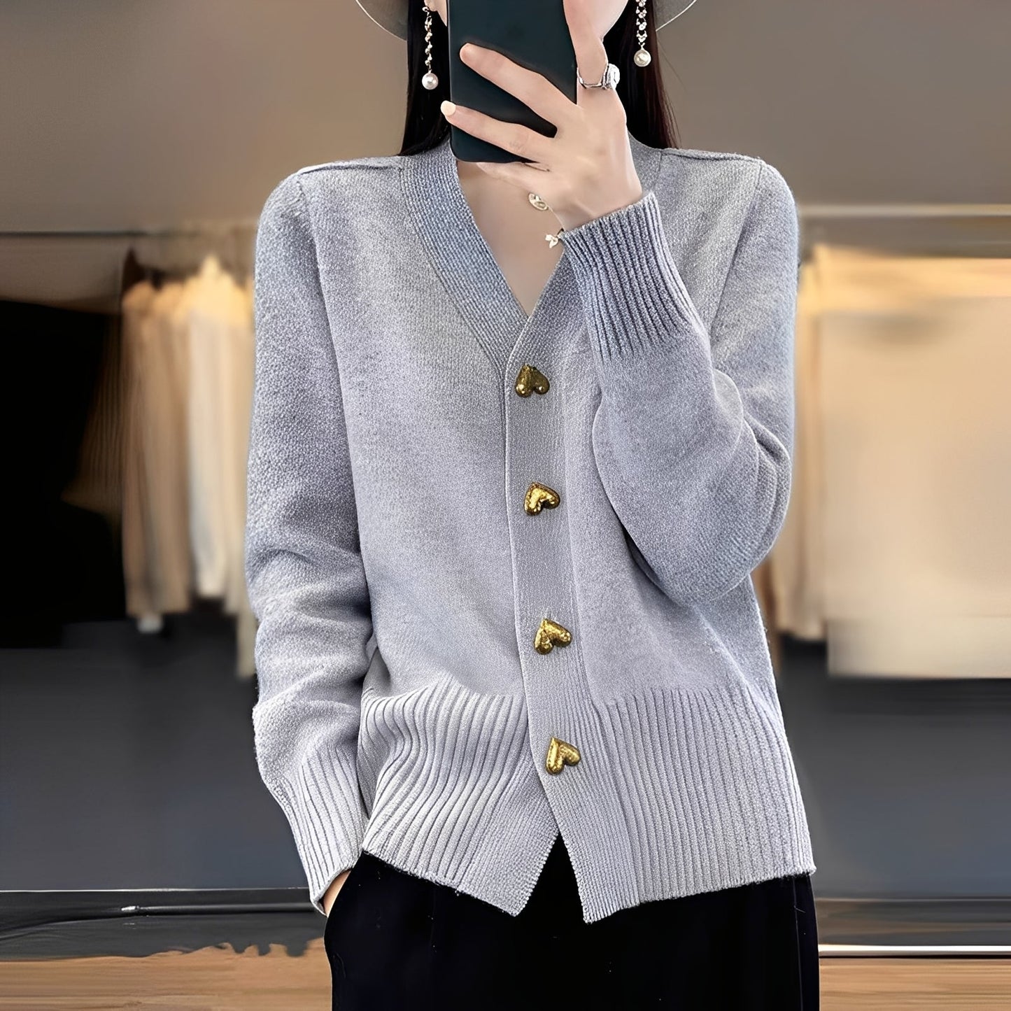 ModeGeist | Strickjacke mit Herzknöpfen für Frauen