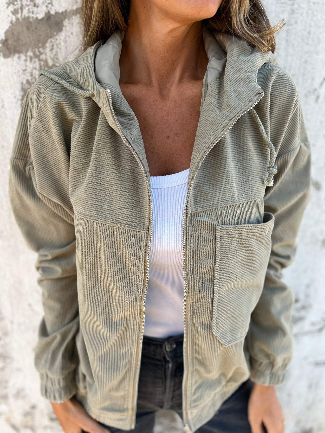 Komfortabler Kapuzenpullover mit Rippenstrick von Fudus