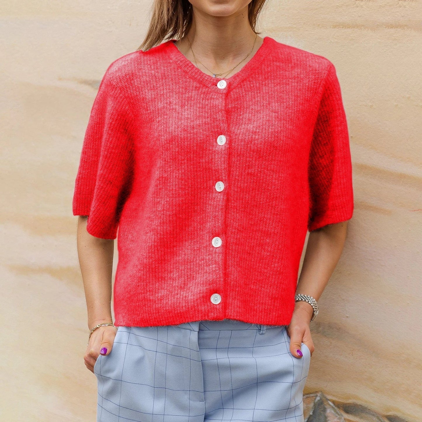 Mael Kurzarm-Strickjacke mit Rundhalsausschnitt im Streetwear-Stil