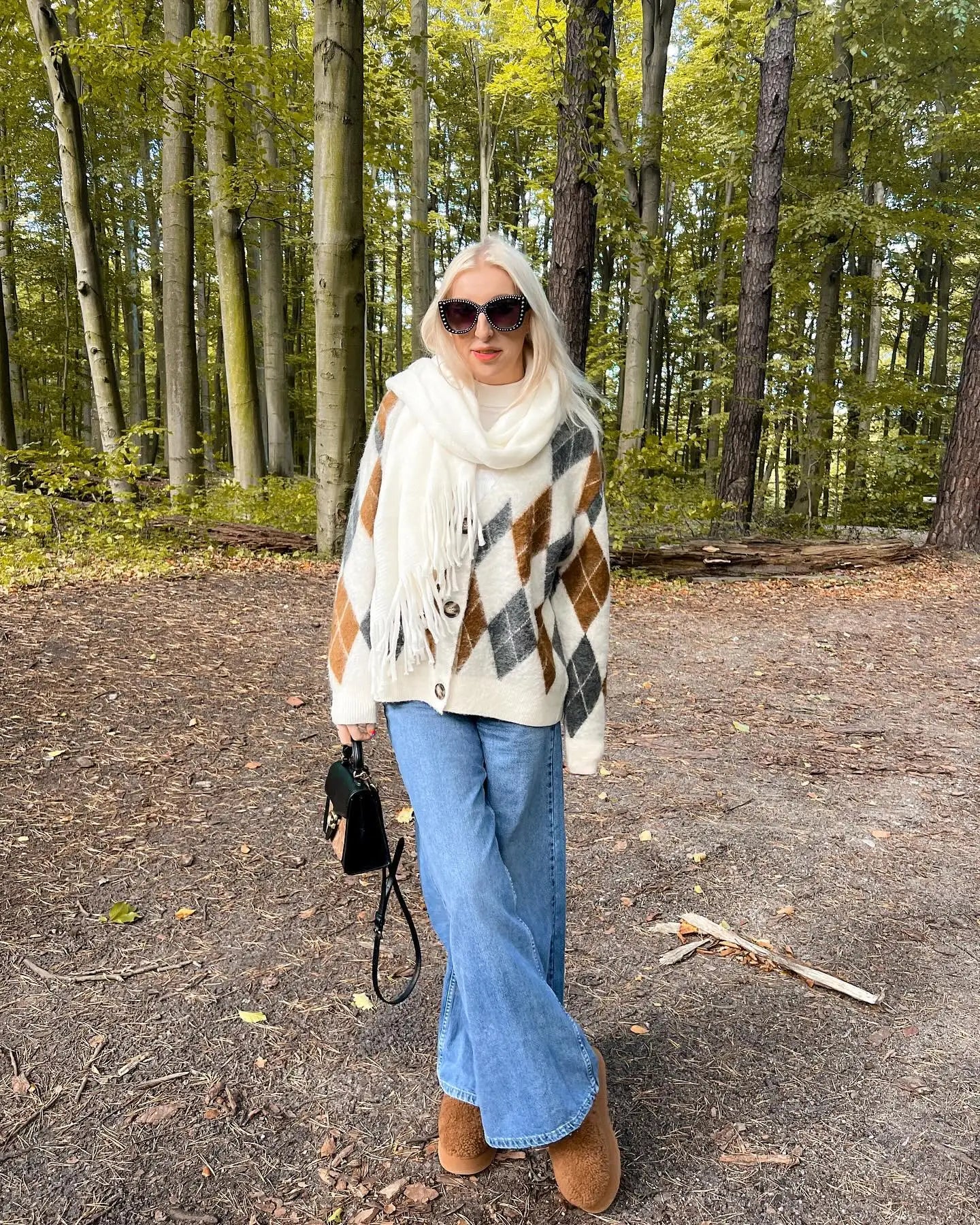 ModeGeist | Strickjacke Vielseitig & Stilvoll